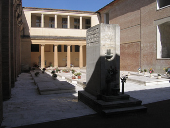 1999 - 2007<br>Sistemazione dellarea ex-acattolici nel cimitero della Misericordia di Siena