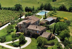 1997 <br> Ristrutturazione  e riconversione in residenza turistico-alberghiera  del Podere Bigozzi, Monteriggioni (Siena)